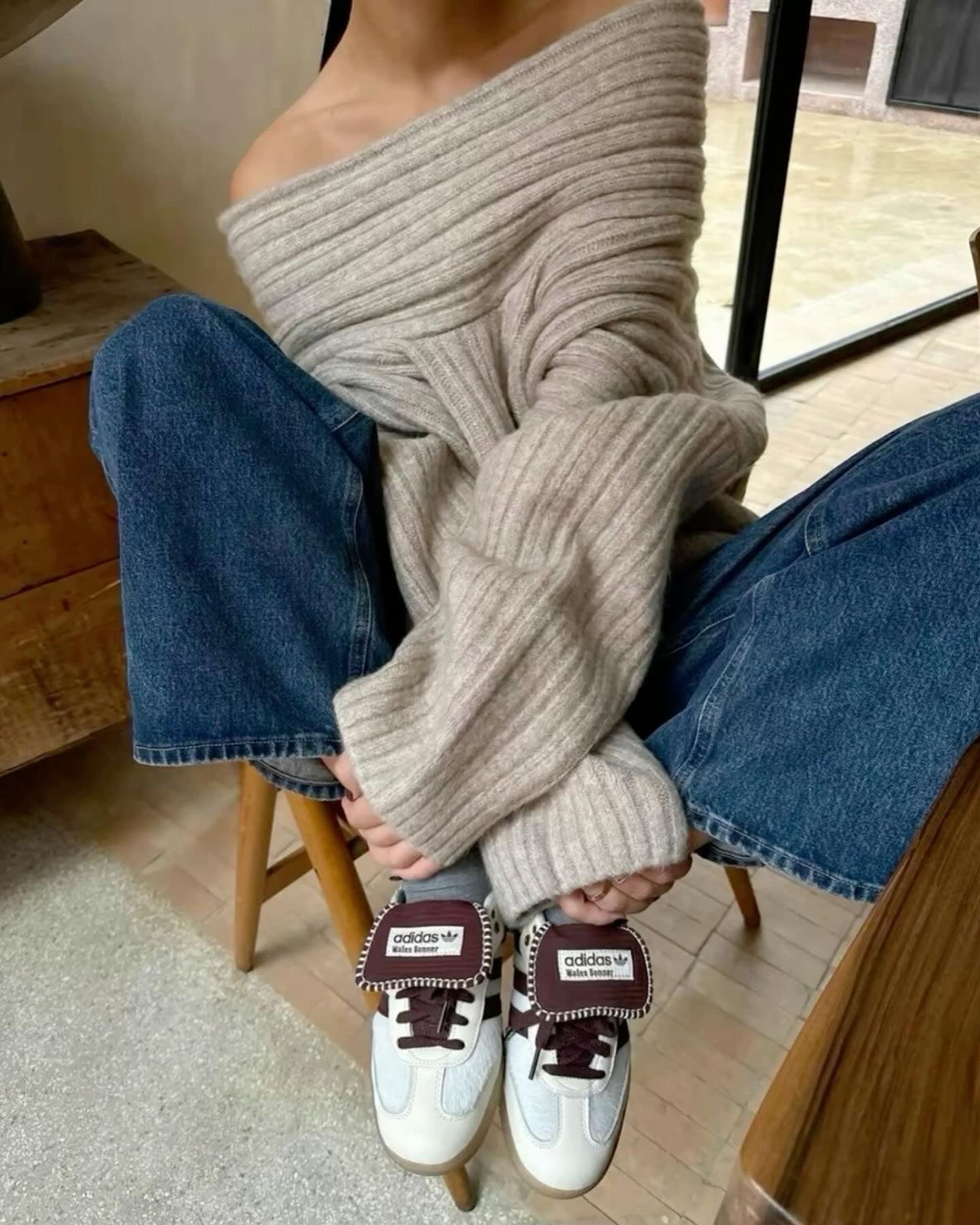 Marissa Off-Shoulder Pullover