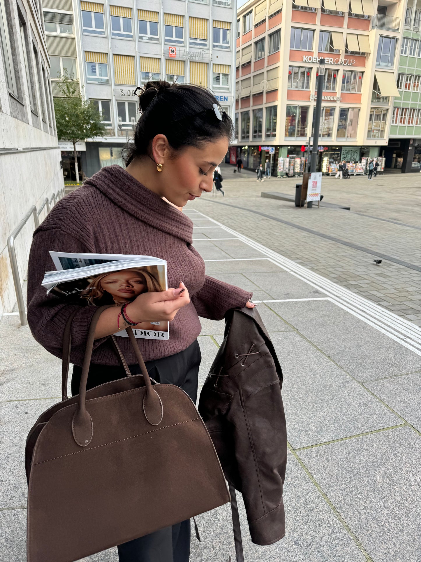 Marissa Off-Shoulder Pullover